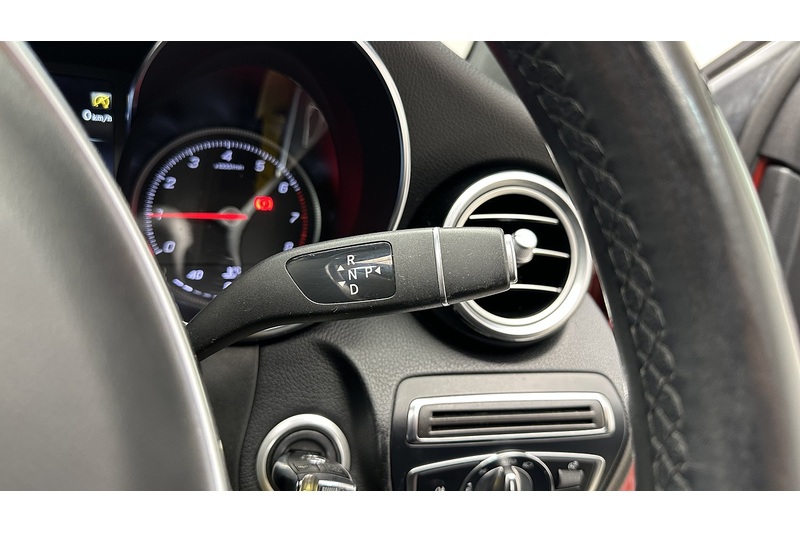 Mercedes-Benz GLC 2.0 GLC250 AMG Line (Premium) SUV 5dr Petrol G-Tronic+ 4MATIC Euro 6 (s/s) (211 ps) - U686