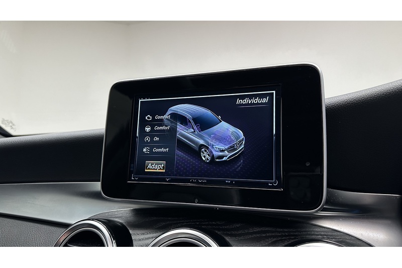 Mercedes-Benz GLC 2.0 GLC250 AMG Line (Premium) SUV 5dr Petrol G-Tronic+ 4MATIC Euro 6 (s/s) (211 ps) - U686