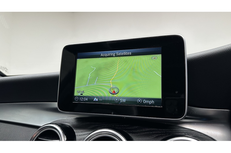 Mercedes-Benz GLC 2.0 GLC250 AMG Line (Premium) SUV 5dr Petrol G-Tronic+ 4MATIC Euro 6 (s/s) (211 ps) - U686