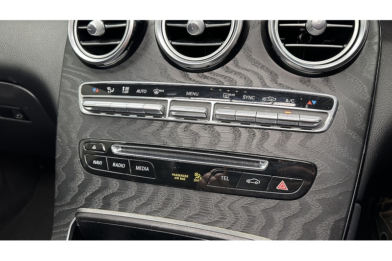 Mercedes-Benz GLC 2.0 GLC250 AMG Line (Premium) SUV 5dr Petrol G-Tronic+ 4MATIC Euro 6 (s/s) (211 ps) - U686