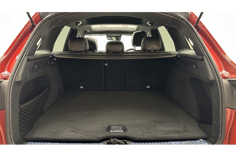 Mercedes-Benz GLC 2.0 GLC250 AMG Line (Premium) SUV 5dr Petrol G-Tronic+ 4MATIC Euro 6 (s/s) (211 ps) - U686