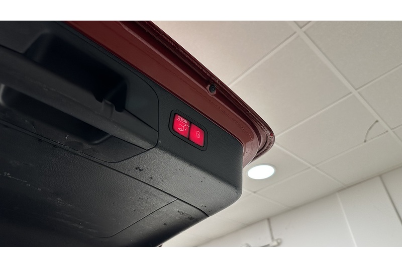 Mercedes-Benz GLC 2.0 GLC250 AMG Line (Premium) SUV 5dr Petrol G-Tronic+ 4MATIC Euro 6 (s/s) (211 ps) - U686