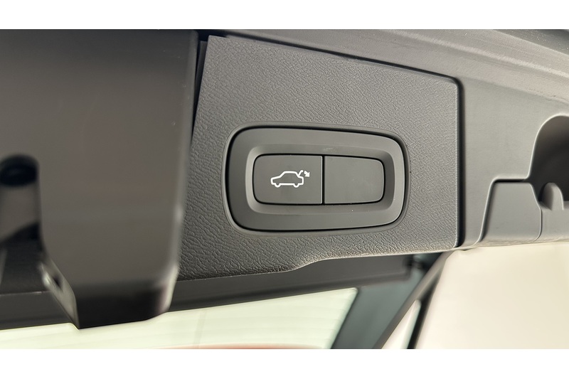 Volvo XC60 h T8 Twin Engine Inscription - U717