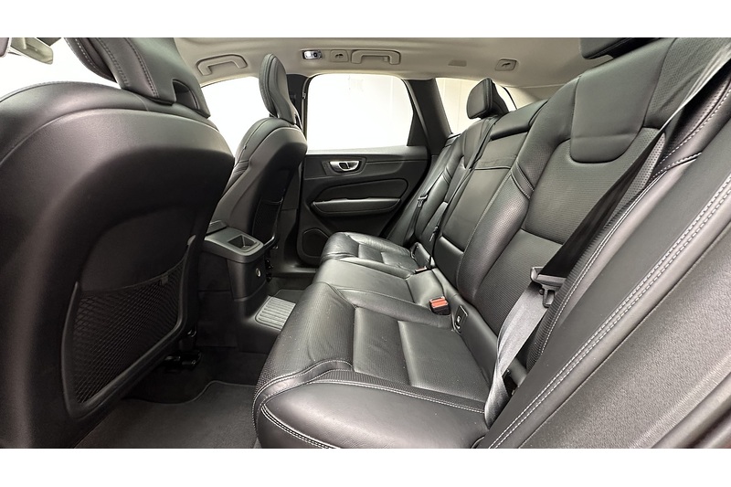 Volvo XC60 h T8 Twin Engine Inscription - U717