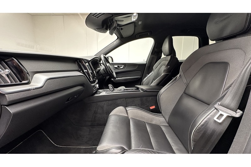 Volvo XC60 B4 MHEV R-Design - U76