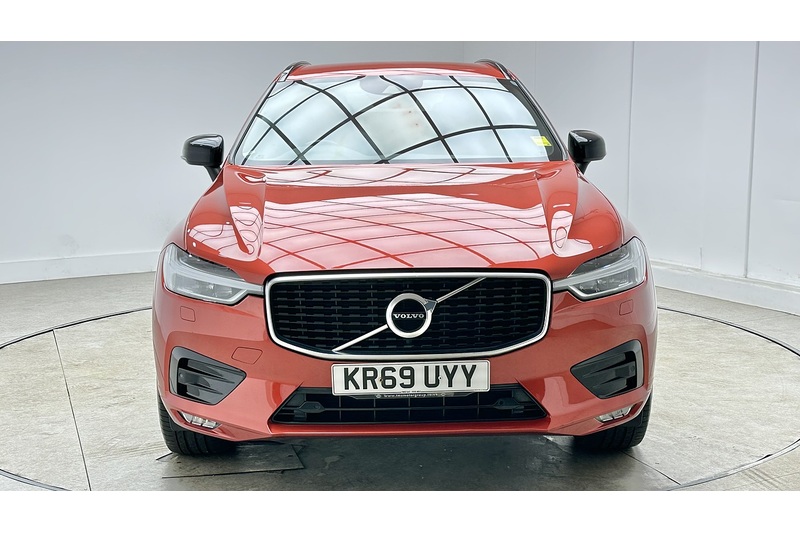 Volvo XC60 B4 MHEV R-Design - U76