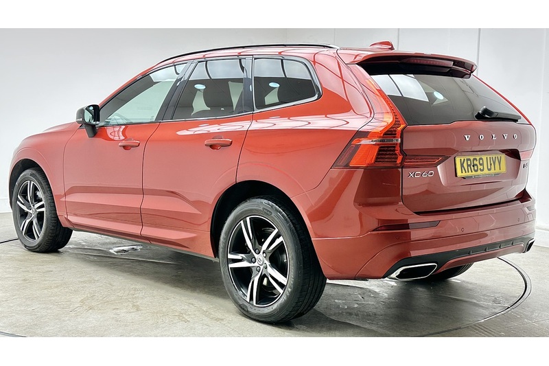 Volvo XC60 B4 MHEV R-Design - U76