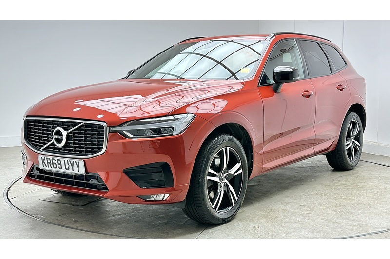 Volvo XC60 B4 MHEV R-Design - U76