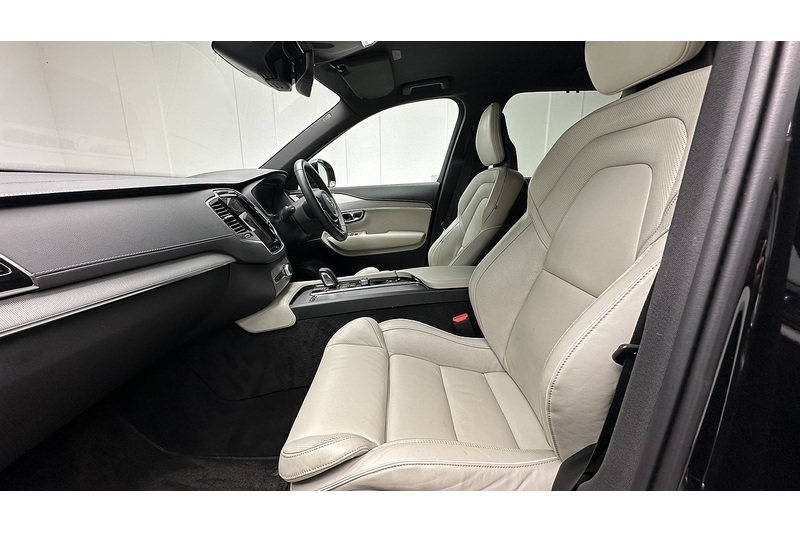 Volvo XC90 h T8 Twin Engine R-Design - U790