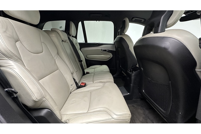 Volvo XC90 h T8 Twin Engine R-Design - U790