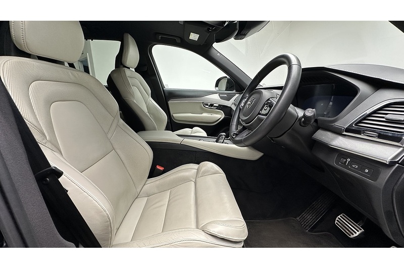 Volvo XC90 h T8 Twin Engine R-Design - U790