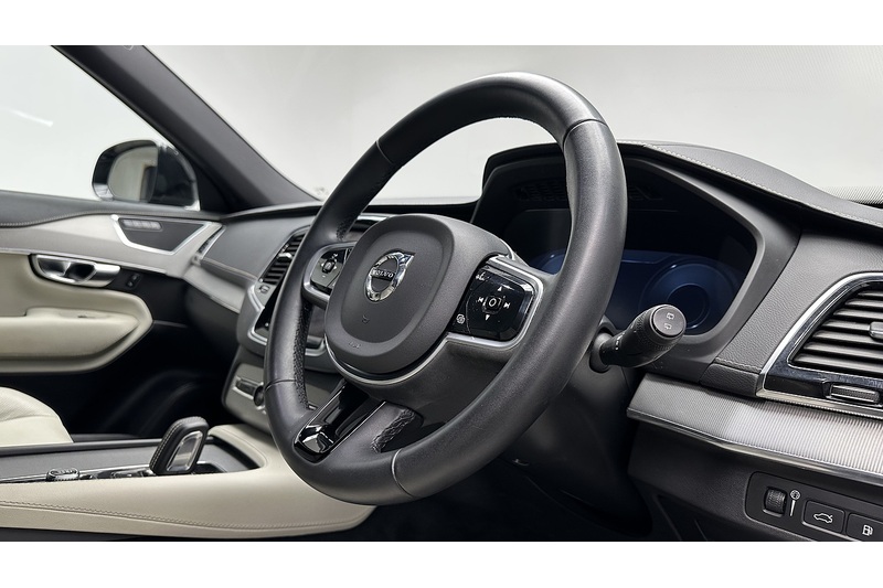 Volvo XC90 h T8 Twin Engine R-Design - U790