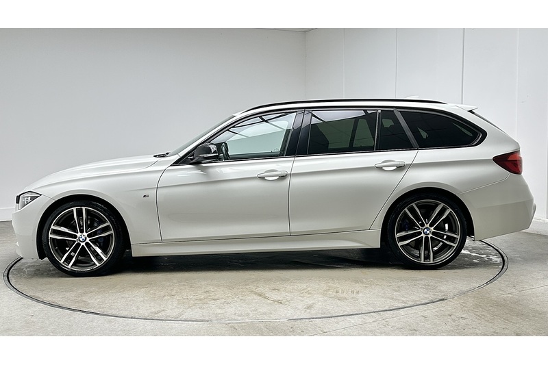 BMW 3 Series 2.0 320i M Sport Shadow Edition Touring 5dr Petrol Auto Euro 6 (s/s) (184 ps) - U864