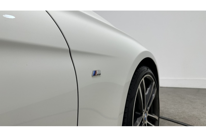 BMW 3 Series 2.0 320i M Sport Shadow Edition Touring 5dr Petrol Auto Euro 6 (s/s) (184 ps) - U864