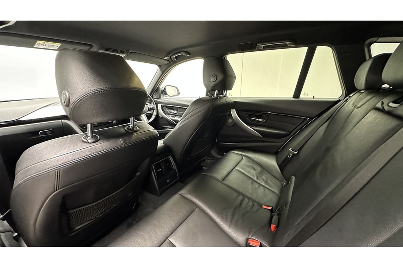 BMW 3 Series 2.0 320i M Sport Shadow Edition Touring 5dr Petrol Auto Euro 6 (s/s) (184 ps) - U864