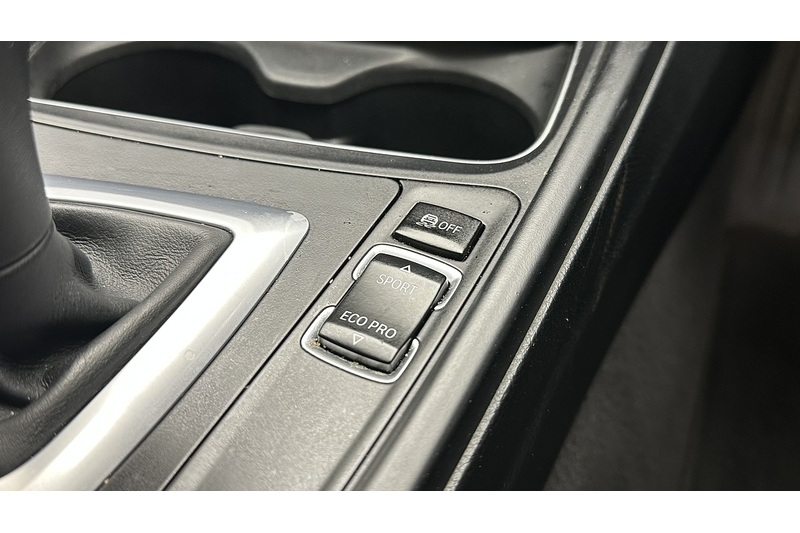 BMW 3 Series 2.0 320i M Sport Shadow Edition Touring 5dr Petrol Auto Euro 6 (s/s) (184 ps) - U864