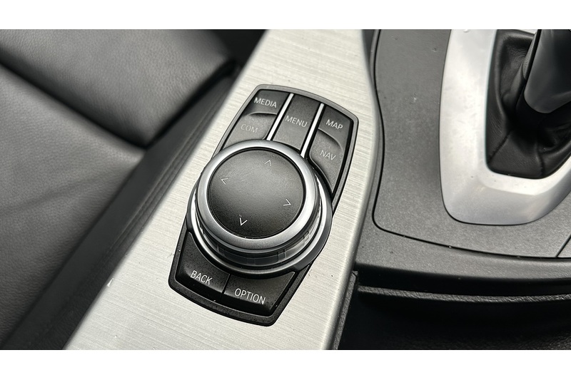 BMW 3 Series 2.0 320i M Sport Shadow Edition Touring 5dr Petrol Auto Euro 6 (s/s) (184 ps) - U864