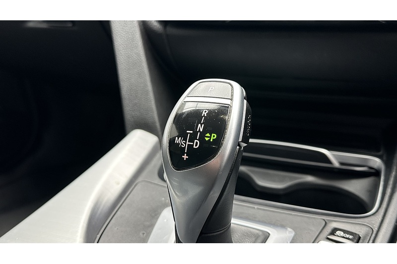 BMW 3 Series 2.0 320i M Sport Shadow Edition Touring 5dr Petrol Auto Euro 6 (s/s) (184 ps) - U864