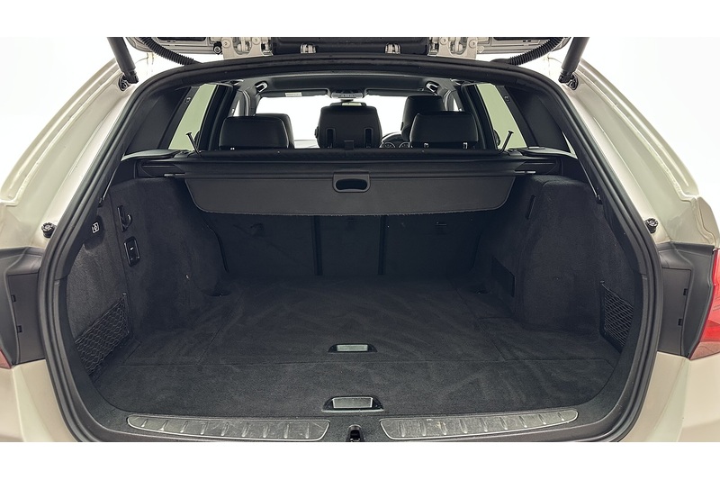 BMW 3 Series 2.0 320i M Sport Shadow Edition Touring 5dr Petrol Auto Euro 6 (s/s) (184 ps) - U864