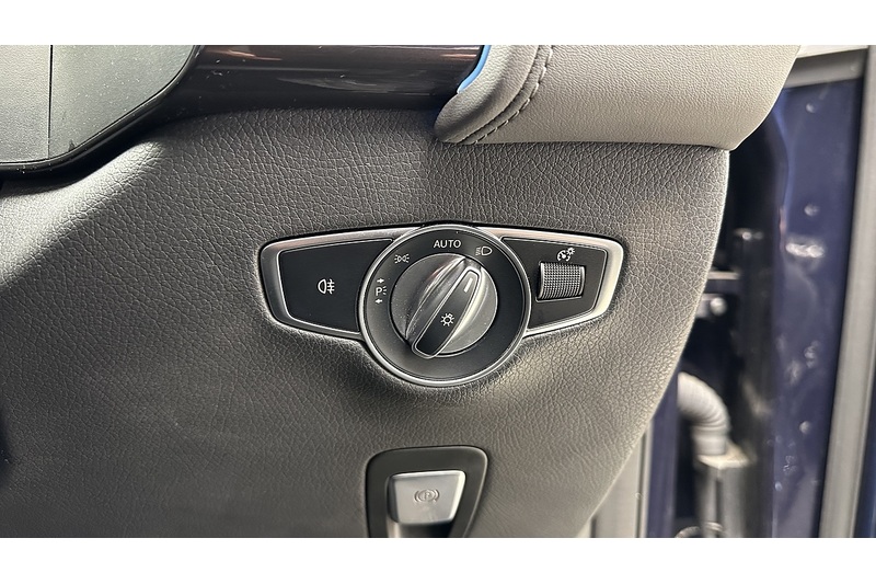 Mercedes-Benz EQC Eqc 400 4Matic Amg Line Premium Plus 0.0 5dr Estate Automatic Electric - U894