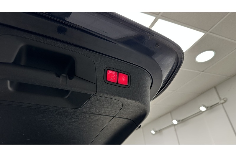 Mercedes-Benz EQC Eqc 400 4Matic Amg Line Premium Plus 0.0 5dr Estate Automatic Electric - U894