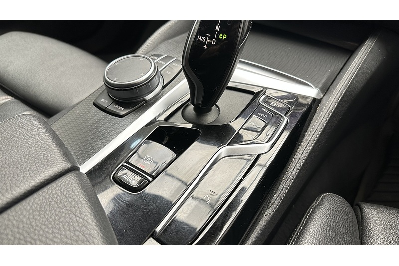 BMW 5 Series 520D M Sport Touring - U946