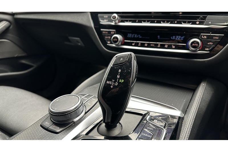 BMW 5 Series 520D M Sport Touring - U946