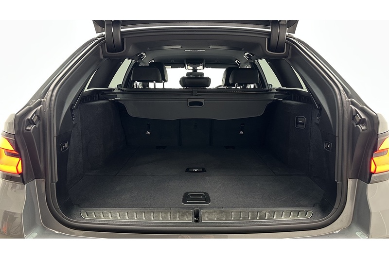 BMW 5 Series 520D M Sport Touring - U946