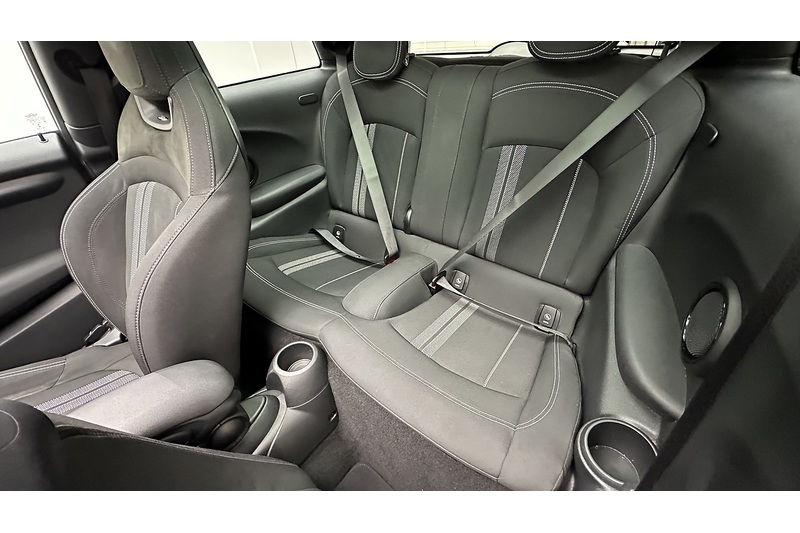 MINI Hatch Cooper Sport - U960