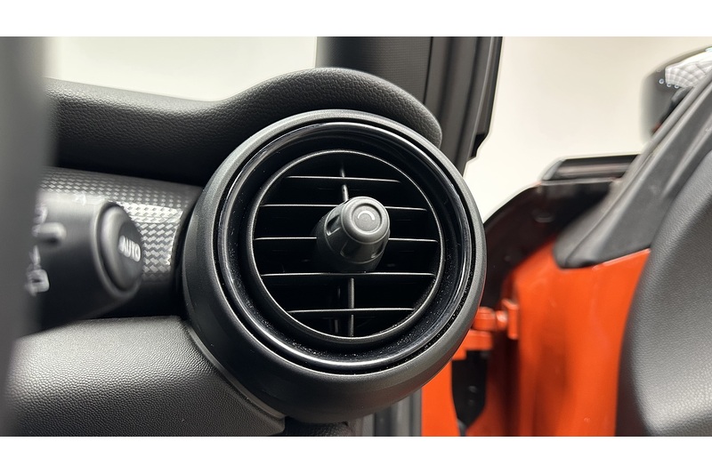 MINI Hatch Cooper Sport - U960