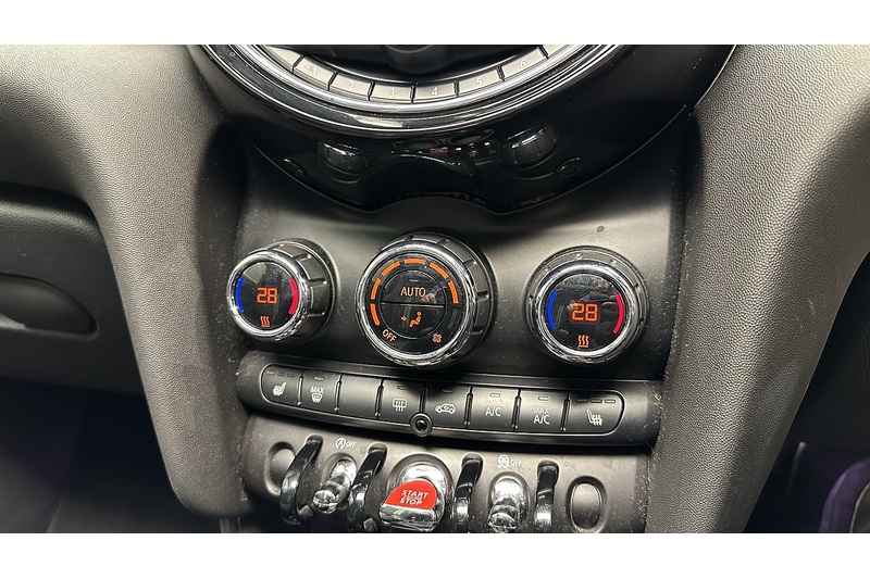 MINI Hatch Cooper Sport - U960