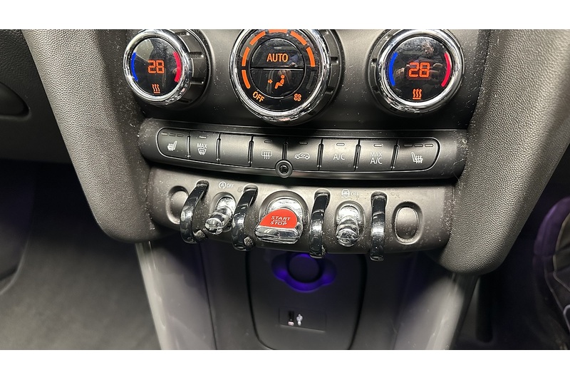 MINI Hatch Cooper Sport - U960