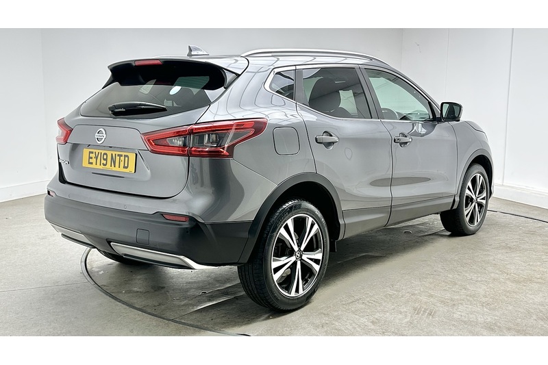 Nissan Qashqai 1.3 DIG-T N-Connecta - U968