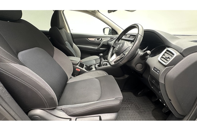 Nissan Qashqai 1.3 DIG-T N-Connecta - U968