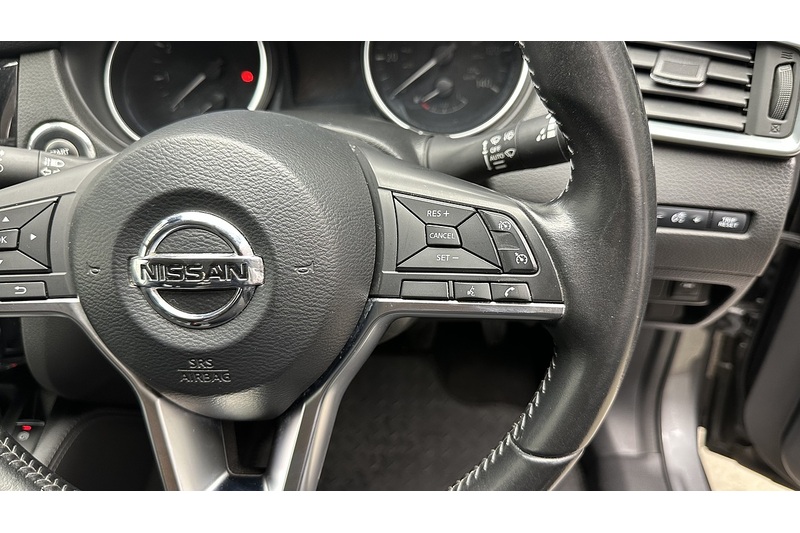 Nissan Qashqai 1.3 DIG-T N-Connecta - U968
