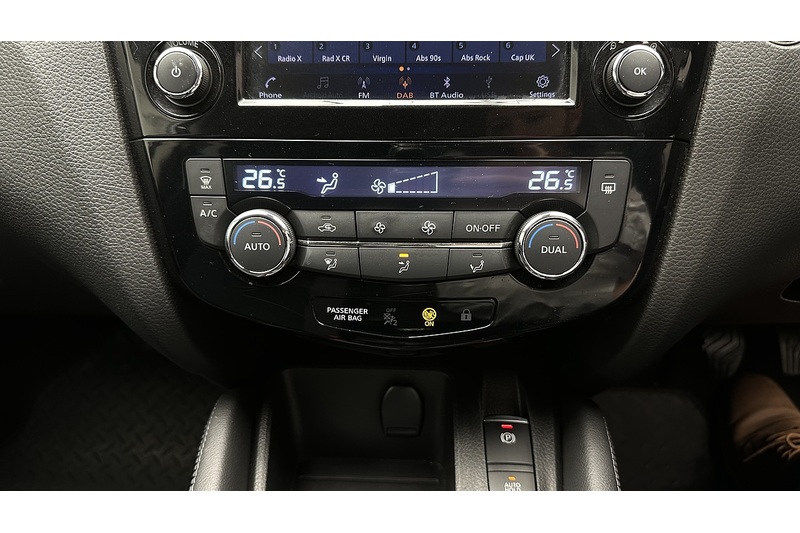 Nissan Qashqai 1.3 DIG-T N-Connecta - U968