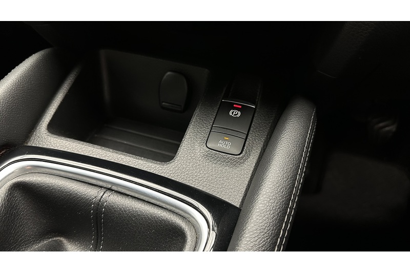 Nissan Qashqai 1.3 DIG-T N-Connecta - U968