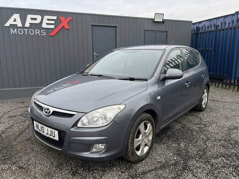 Hyundai i30 1.6 CRDi Blue Drive Active Hatchback 5dr Diesel Manual Euro 5 (s/s) (110 ps)
