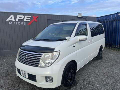 Nissan MPV Elgrand 1.5 dCi Dynamique TomTom MPV 5dr Diesel Manual Euro 5 (110 ps)