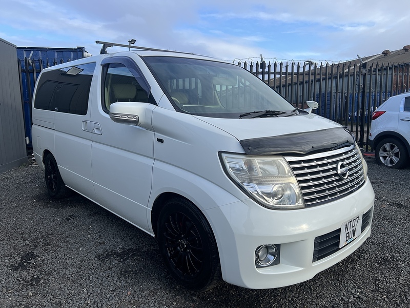 Nissan MPV Elgrand MPV 3.5 Automatic Petrol - U221