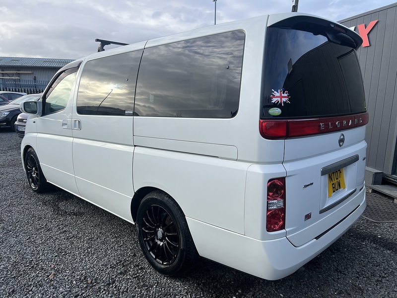 Nissan MPV Elgrand MPV 3.5 Automatic Petrol - U221