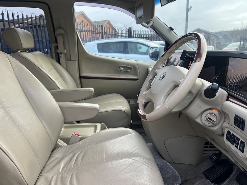 Nissan MPV Elgrand MPV 3.5 Automatic Petrol - U221