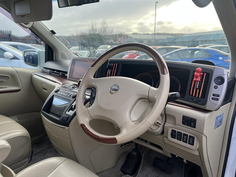 Nissan MPV Elgrand MPV 3.5 Automatic Petrol - U221