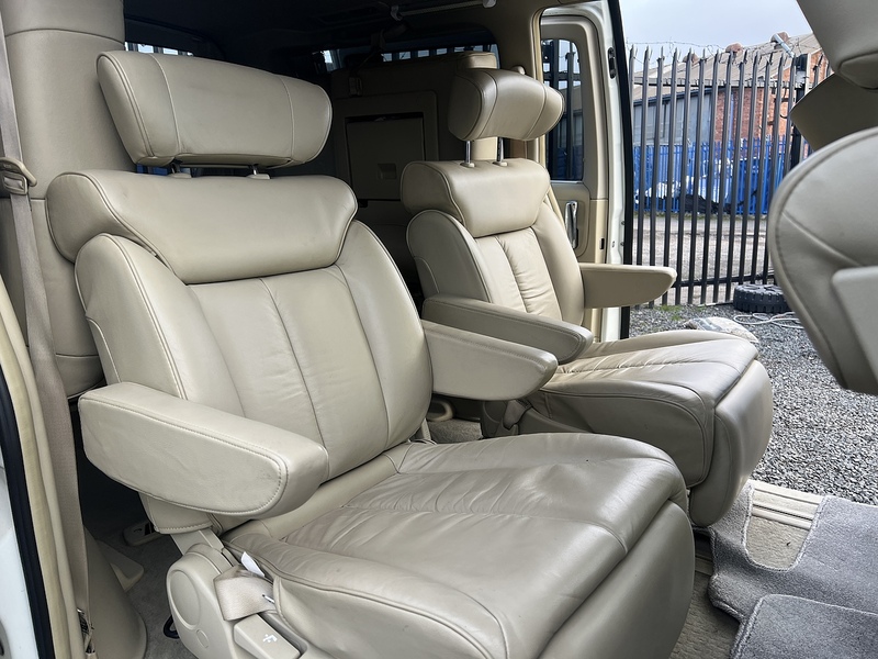 Nissan MPV Elgrand MPV 3.5 Automatic Petrol - U221