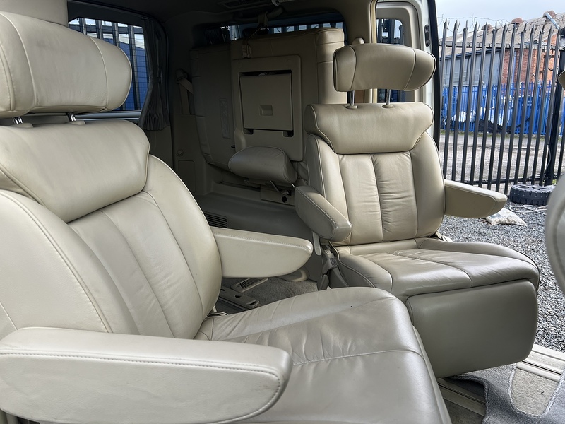 Nissan MPV Elgrand MPV 3.5 Automatic Petrol - U221