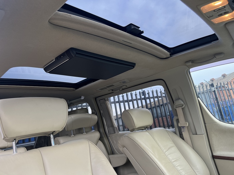 Nissan MPV Elgrand MPV 3.5 Automatic Petrol - U221