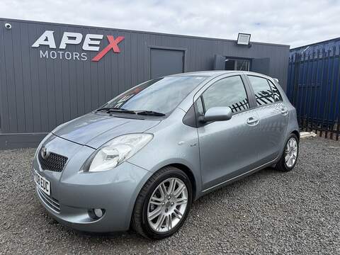 Toyota Yaris 1.25 EcoDynamics Quantum Hatchback 3dr Petrol Manual Euro 5 (s/s) (84 bhp)