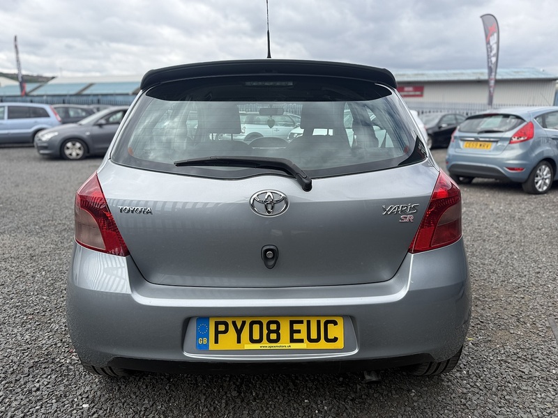 Toyota Yaris 1.4 D-4D SR Hatchback 5dr Diesel Manual (119 g/km, 88 bhp) - U271