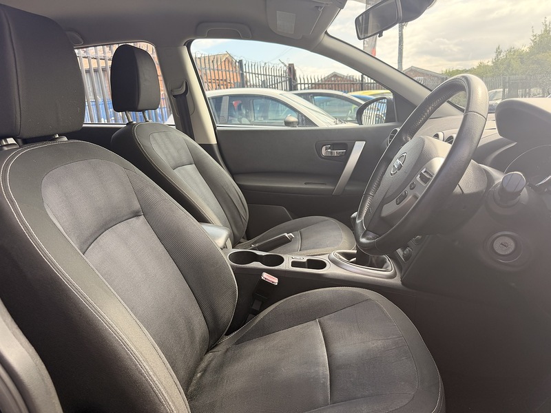 Nissan Qashqai 1.5 dCi Acenta SUV 5dr Diesel Manual 2WD Euro 4 (106 ps) - U290