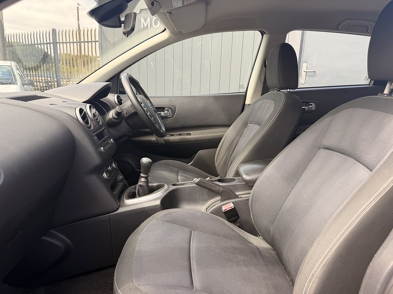 Nissan Qashqai 1.5 dCi Acenta SUV 5dr Diesel Manual 2WD Euro 4 (106 ps) - U290